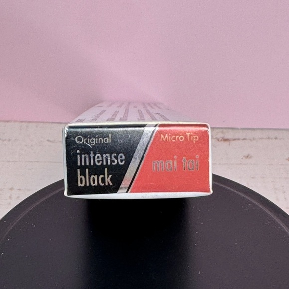 Stila Stay All Day Dual Eyeliner-Original & Micro (Black & Mai Tai) NIB .033 oz - Picture 3 of 4